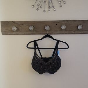 NWT Playtex  Black Embroidered Lift Bra SZ 40DDD